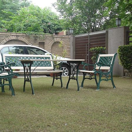 J'S Inn New Delhi Ngoại thất bức ảnh