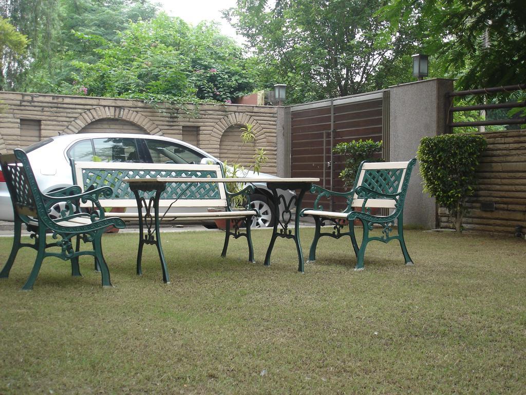 J'S Inn New Delhi Ngoại thất bức ảnh