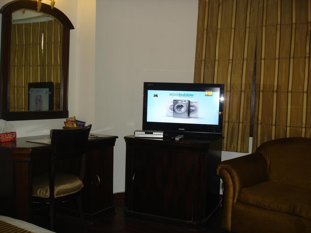J'S Inn New Delhi Ngoại thất bức ảnh